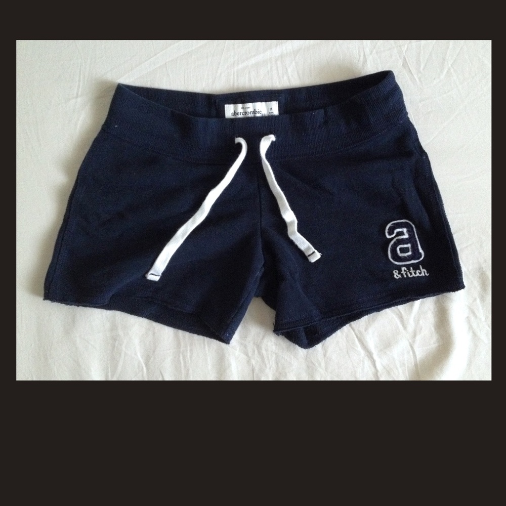 Abercrombie Kids active shorts size M.